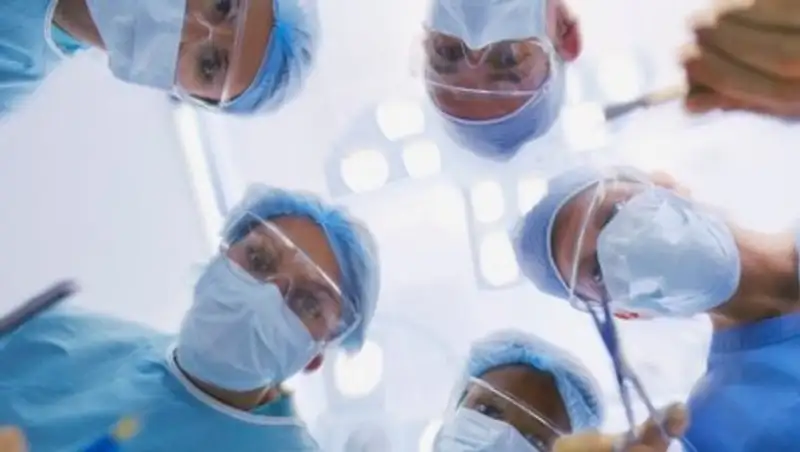 Гинекологи выкачали 23 литра жидкости из 150-килограммовой девушки