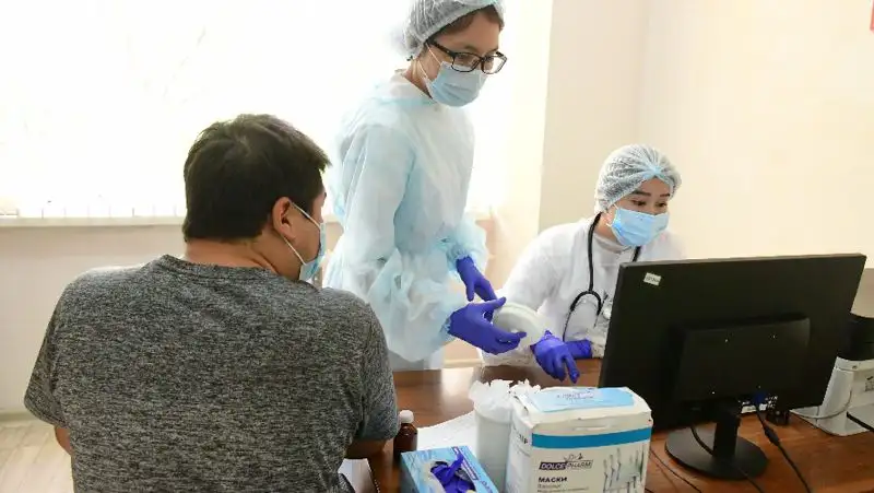 Менее 2,5 тысяч казахстанцев лечатся от COVID-19