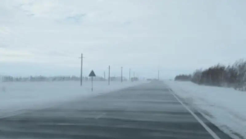 Үшарал-Достық тас жолы жабылды