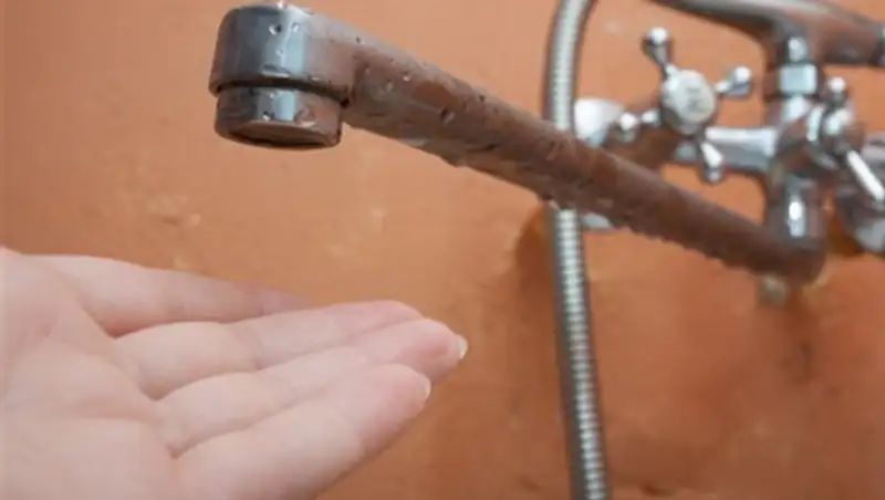 Энергетики рассказали о причинах недостаточной температуры горячей воды в летний период