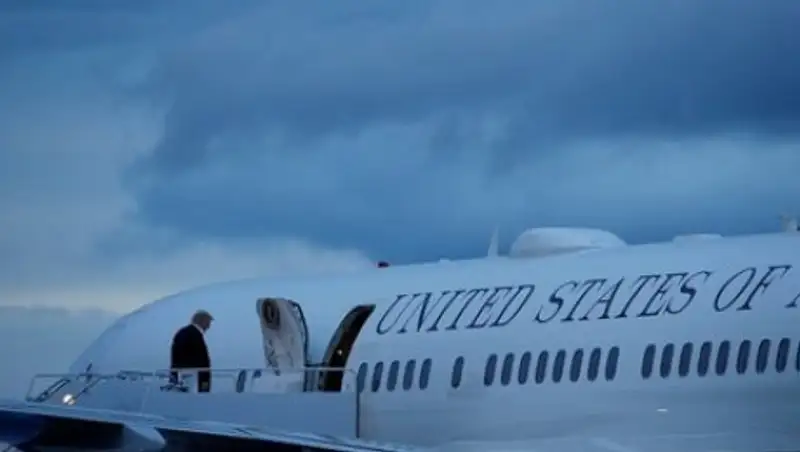 СМИ узнали об угрозе взрыва на борту самолета Трампа