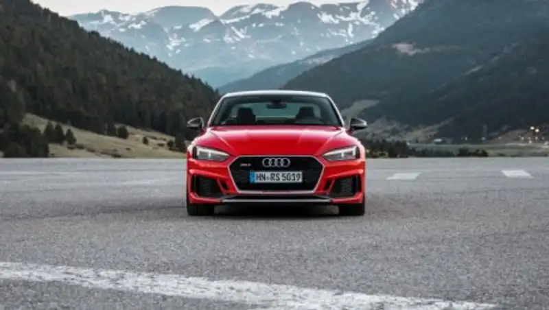 «Заряженные» Audi RS4 и RS5 получили «карбоновые» версии