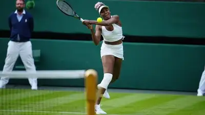 На Уимблдоне в матче первого круга пятикратная чемпионка британского «Большого шлема» в одиночном разряде Винус Уильямс потерпела поражение от украинской спортсменки Элины Свитолиной , фото - Новости Zakon.kz от 04.07.2023 09:16
