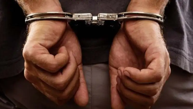 Мошенник обманул 21 акмолинца и проиграл все деньги в казино