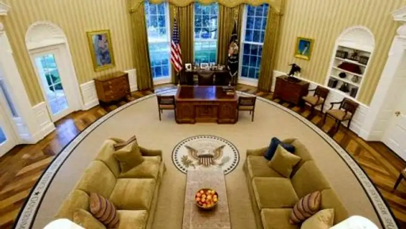 Белый Овальный. Трамп убрал картины темнокожих художников из кабинета