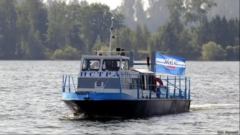 Со дна Истринского водохранилища достают тела жертв крушения