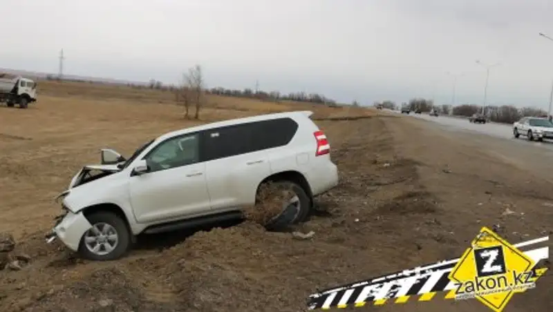 На Капчагайской магистрали Toyota Prado протаранил Daewoo Magnus
