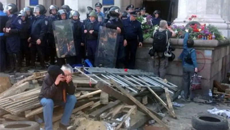 Яценюк пообещал беспристрастное расследование событий в Одессе