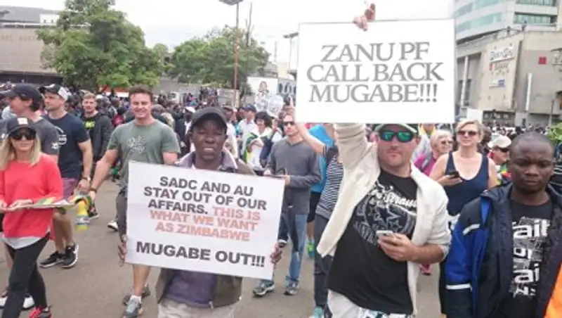 В Зимбабве запустили процесс импичмента