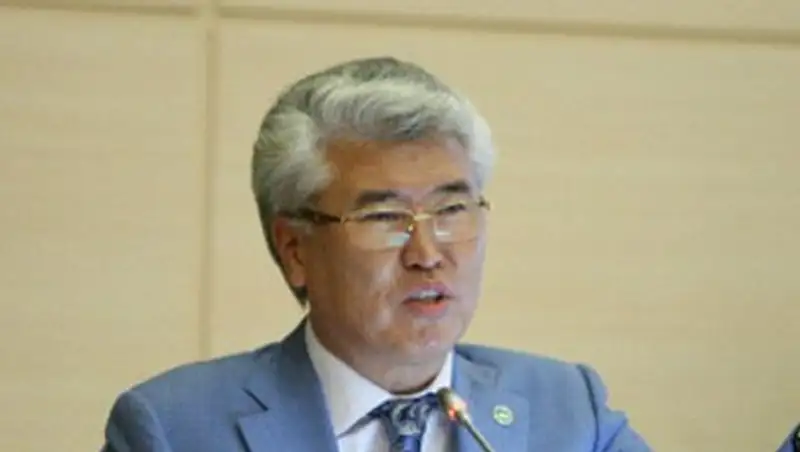 А.Мухамедиулы подверг критике руководителей театров РК, отдающих главные роли своим женам