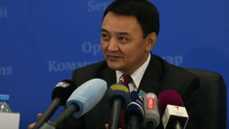 Несовершенство законодательства по госзакупкам - главная причина ухудшения состояния дорог, фото - Новости Zakon.kz от 14.11.2013 23:58