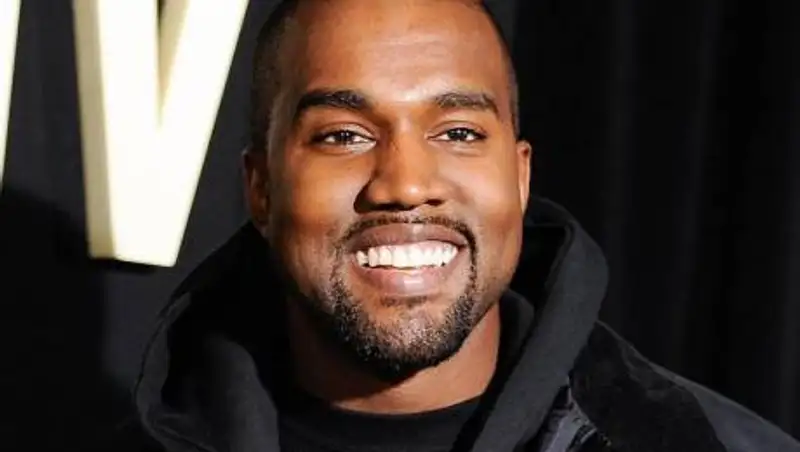 Канье Уэст решил сменить имя