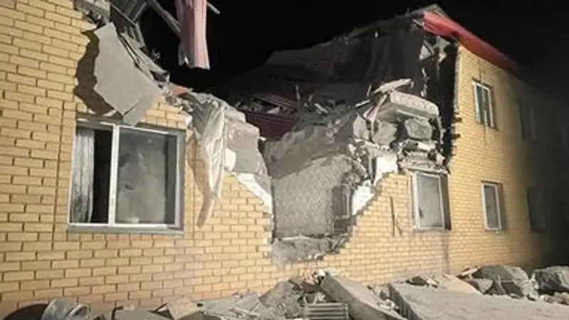 Взрыв в жилом доме: два человека погибли в Карагандинской области 