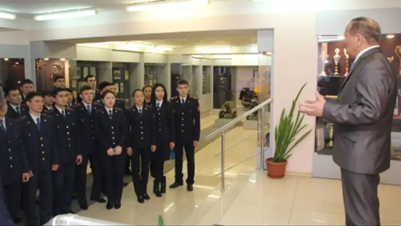 Ряды столичных и павлодарских полицейских пополнились молодыми специалистами