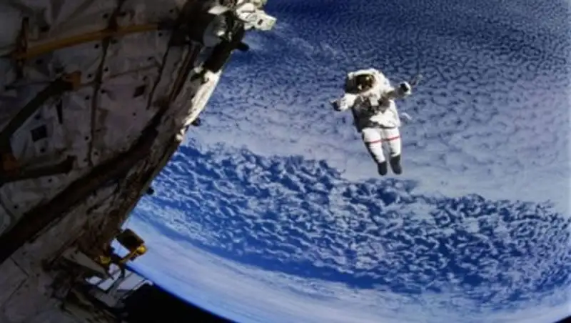 Ученые хотят отправить в космос человеческий труп