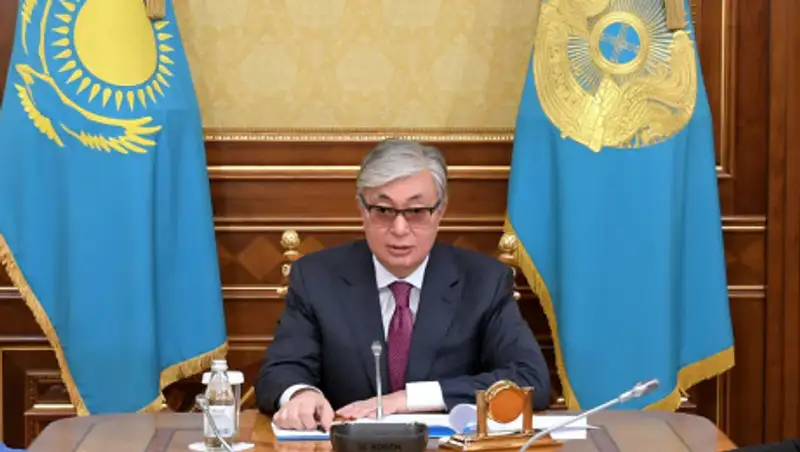 Токаев поручил принять неотложные меры из-за ДТП на трассе