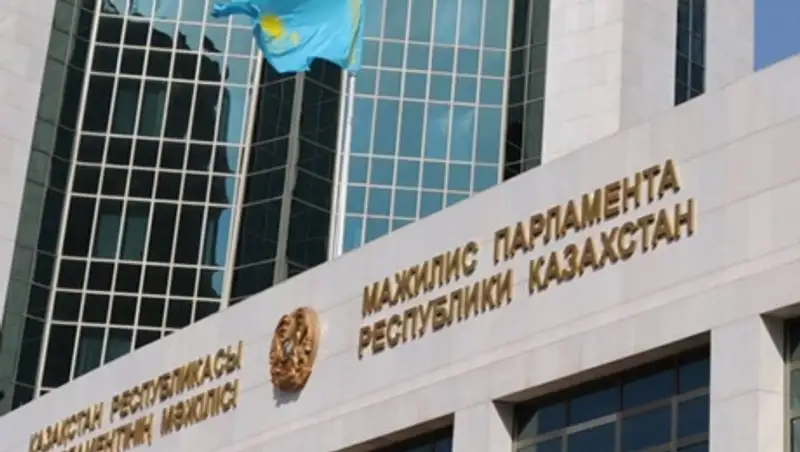 М&#1241;жіліс спикері &#1241;ріптестерін за&#1187; шы&#1171;ару ісіне белсене крісуге ша&#1179;ырды