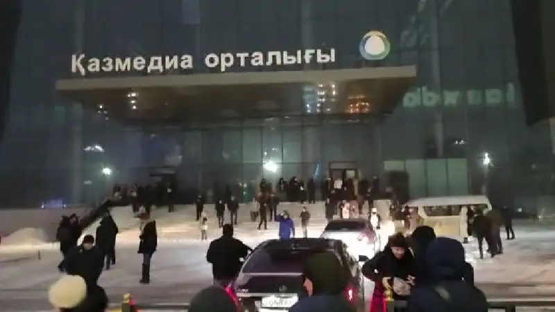 Пожар в столичном «Казмедиацентре» ликвидирован