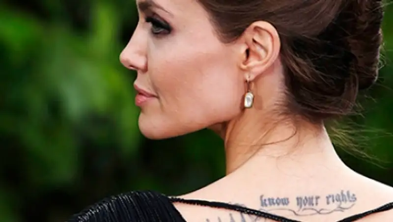 Анджелине Джоли удалили яичники