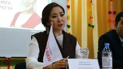 Выступает за круглосуточные детсады, фото - Новости Zakon.kz от 01.11.2022 21:48