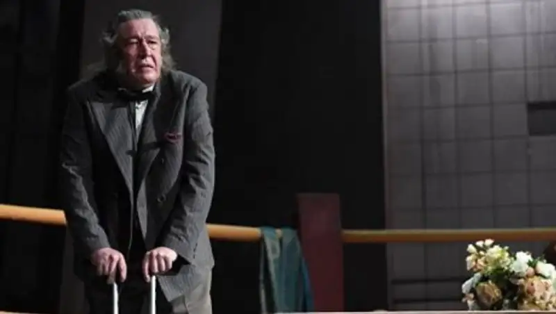 Ефремов и Орлуша вновь обматерили зрителей в Самаре