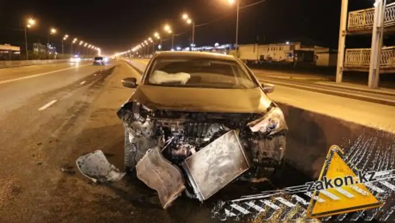 Водитель Kia устроил ДТП на барахолке в Алматы и скрылся