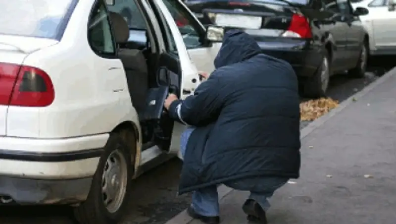 В Атырау обезвредили серийных «барсеточников»