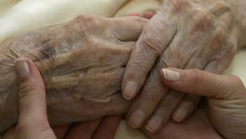 Назарбаев осудил казахстанцев, которые оставляют своих родителей в домах престарелых