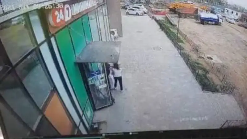 Попытка похищения ребенка в Нур-Султане попала на видео