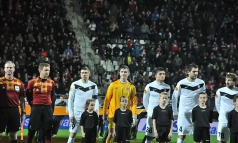 Карагандинский «Шахтер» проиграл голландскому «АЗ Алкмаар», фото - Новости Zakon.kz от 08.11.2013 15:02