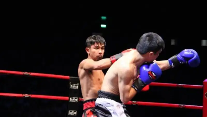 Казахстанец нокаутировал тайца и завоевал пояс чемпиона Азии по муайтай