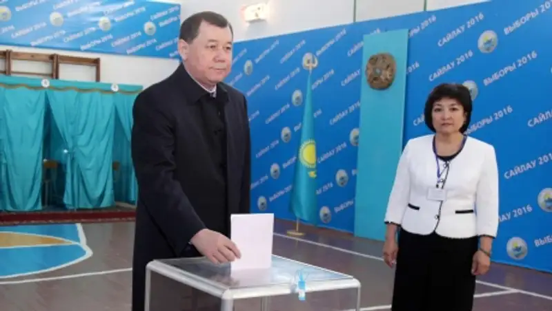 Аким Жамбылской области проголосовал на выборах