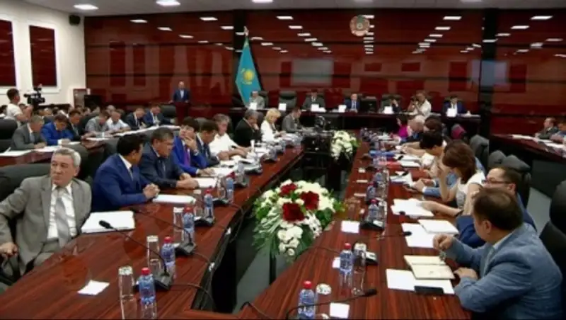 На акимов ЮКО возложена ответственность за нарушение сроков строительства жилья