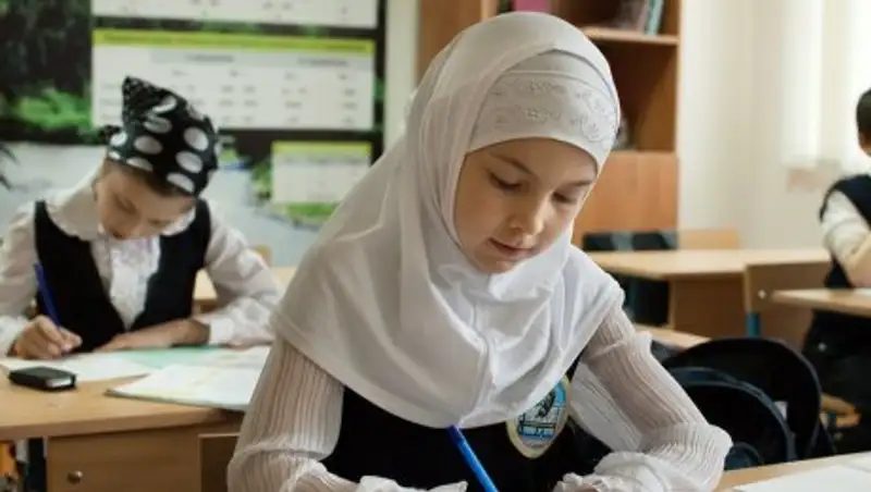 ГП РК: Ограничения на ношение религиозной одежды в школах не противоречат закону