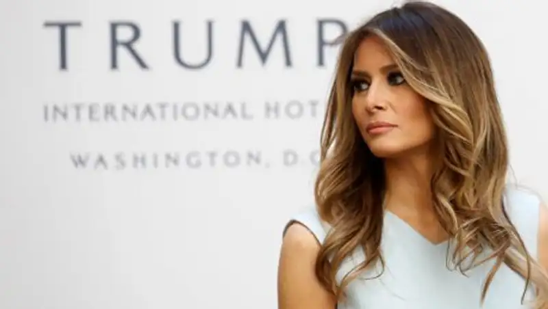 Меланья Трамп совершила первую самостоятельную зарубежную поездку в качестве первой леди