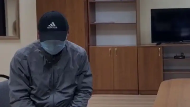 На медперсонал в больнице Алматы напали "бывшие полицейские"