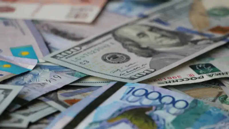 Что происходит с курсом тенге и насколько может вырасти доллар