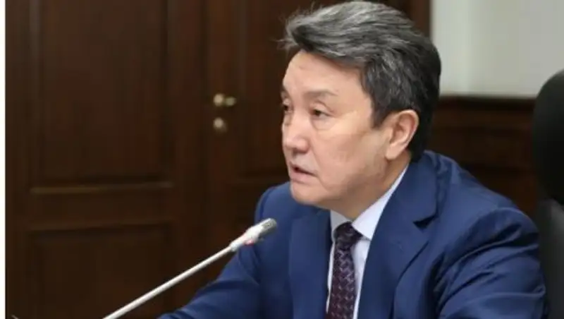 Освобожден от должности ответственный секретарь МОН РК