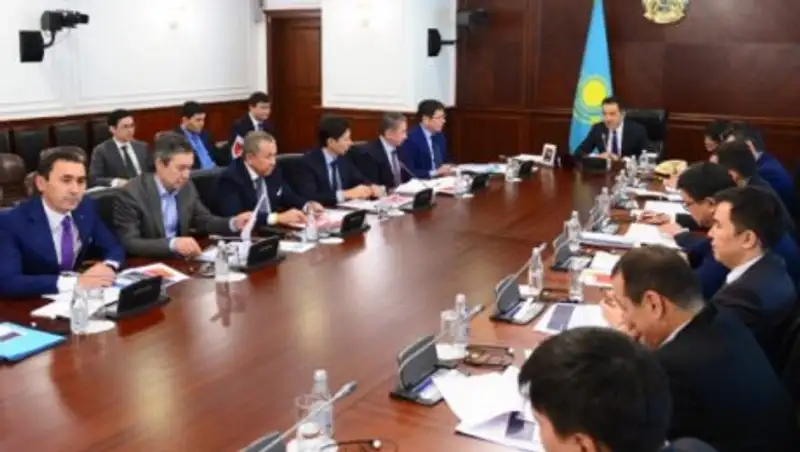 Сагинтаев провел заседание Экспертного совета по конкурентоспособности