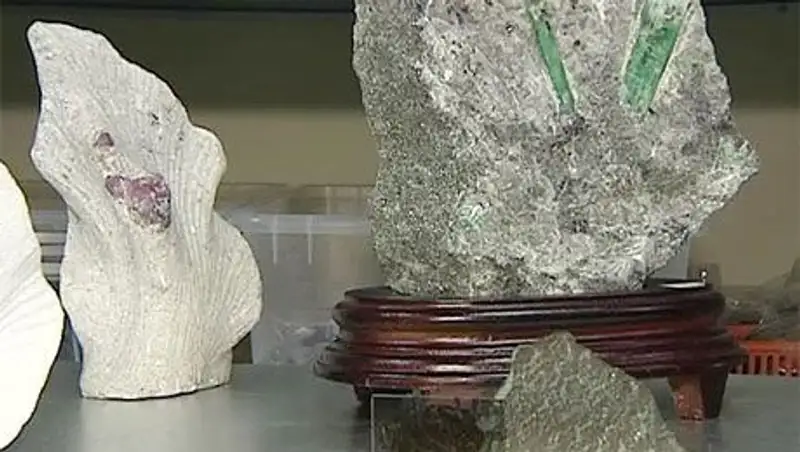 Ранее неизвестный драгоценный камень найден в России