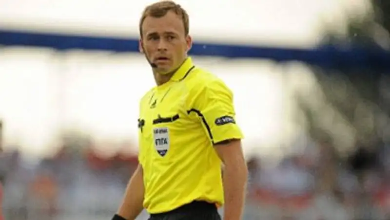 Казахстанские арбитры обслужат матч Лиги Европы