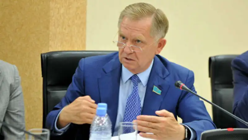 Сенаторы о происшествии в интернате Атырау: Мы детей в обиду не дадим