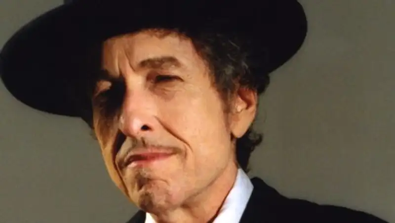 Боб Дилан не пришёл на приём для нобелевских лауреатов в Белом доме