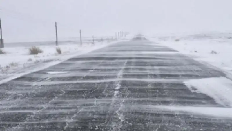 В пяти областях Казахстана из-за погодных условий закрыто движение на автодорогах