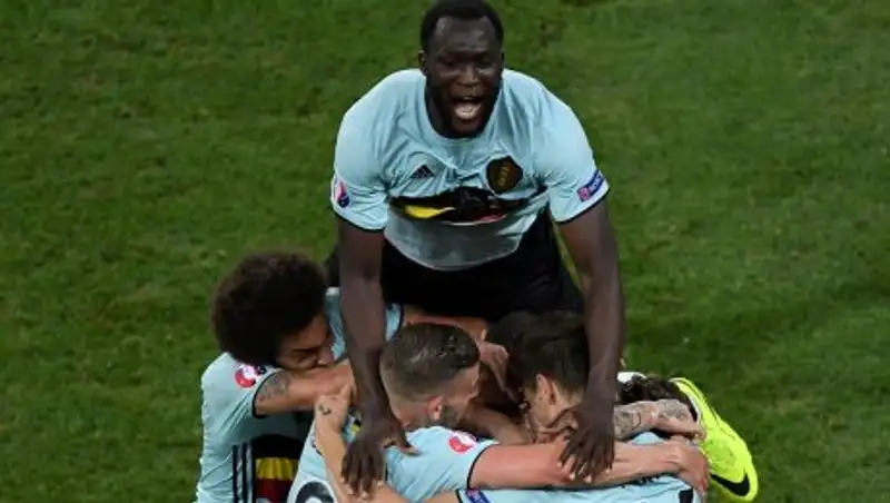 Бельгия побеждает Швецию и выходит в плей-офф Евро-2016