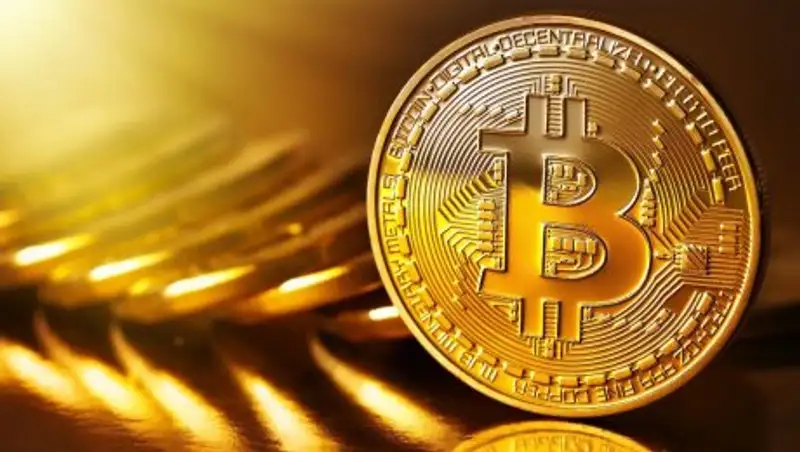 Биткоин поднимается после падения