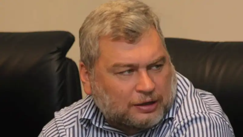 Юрист: Нет оснований штрафовать за установку антенн и кондиционеров