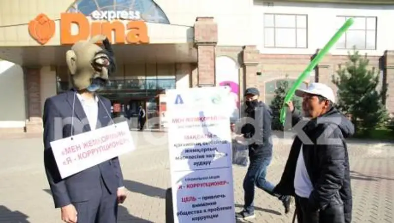 Уральцы избили взяточника резиновой дубинкой и их никто не наказал