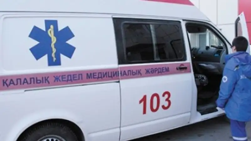 Екібаст&#1201;зда ж&#1201;мысшы ш&#1201;&#1187;&#1179;ыр&#1171;а &#1179;&#1201;лап, жамбас с&#1199;йегін сындыр&#1171;ан