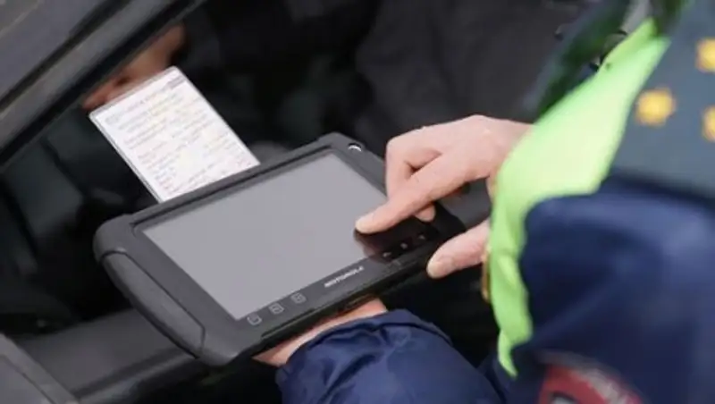 Ошибки и фальсификации в прошлом. Как полиция фиксирует нарушение на планшете